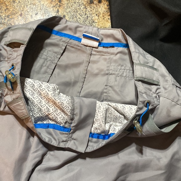 Red Sand brand 34 cargo board shorts gray adjustable tight side strings - Picture 5 of 7